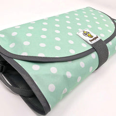 SNOOFYBEE Clean Hands Changing Pad<br/>三合一攜帶式嬰兒折疊尿布墊 - 薄荷綠白點