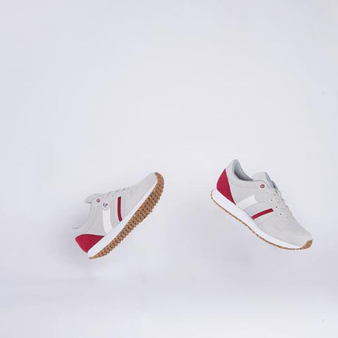 FYE FYEF1501 W58<br/>寶特瓶製 La Champenoise 復古慢跑男鞋  - 淺灰色