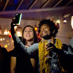 下殺一折，售完不補 !LUMEE Two iPhone 8 Plus, 7 Plus, 6s Plus, 6 Plus<BR/>第二代 LED 補光手機殼 (共4色)