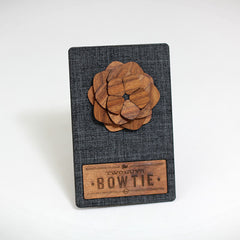 THE TWO GUYS BOW TIE Lapel Flower - Yorktown<br/>手工木製胸花 - 約克鎮 - Shark Tank Taiwan 